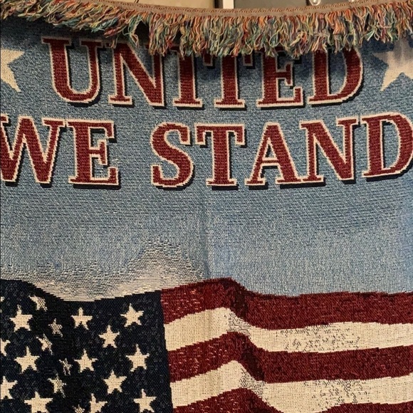 United we stand Tapestry/Afghan, remember 9/11 - Picture 3 of 7